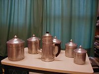 Cafetière et récipients en aluminium