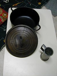 Cocotte en fonte et pinte
